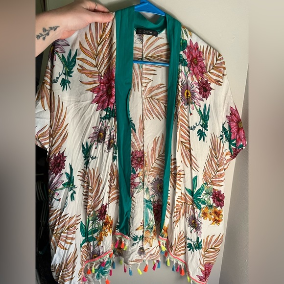 Cover up - Picture 1 of 4